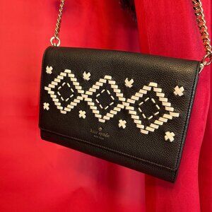 Kate Spade Black & White Woven Unique Crossbody Bag – Boho Geometric Chain Strap